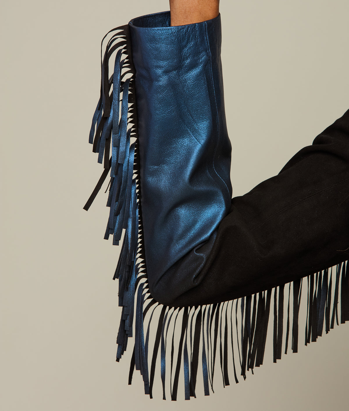 
    Pearlized Fringe Jacket :: Black/Blue