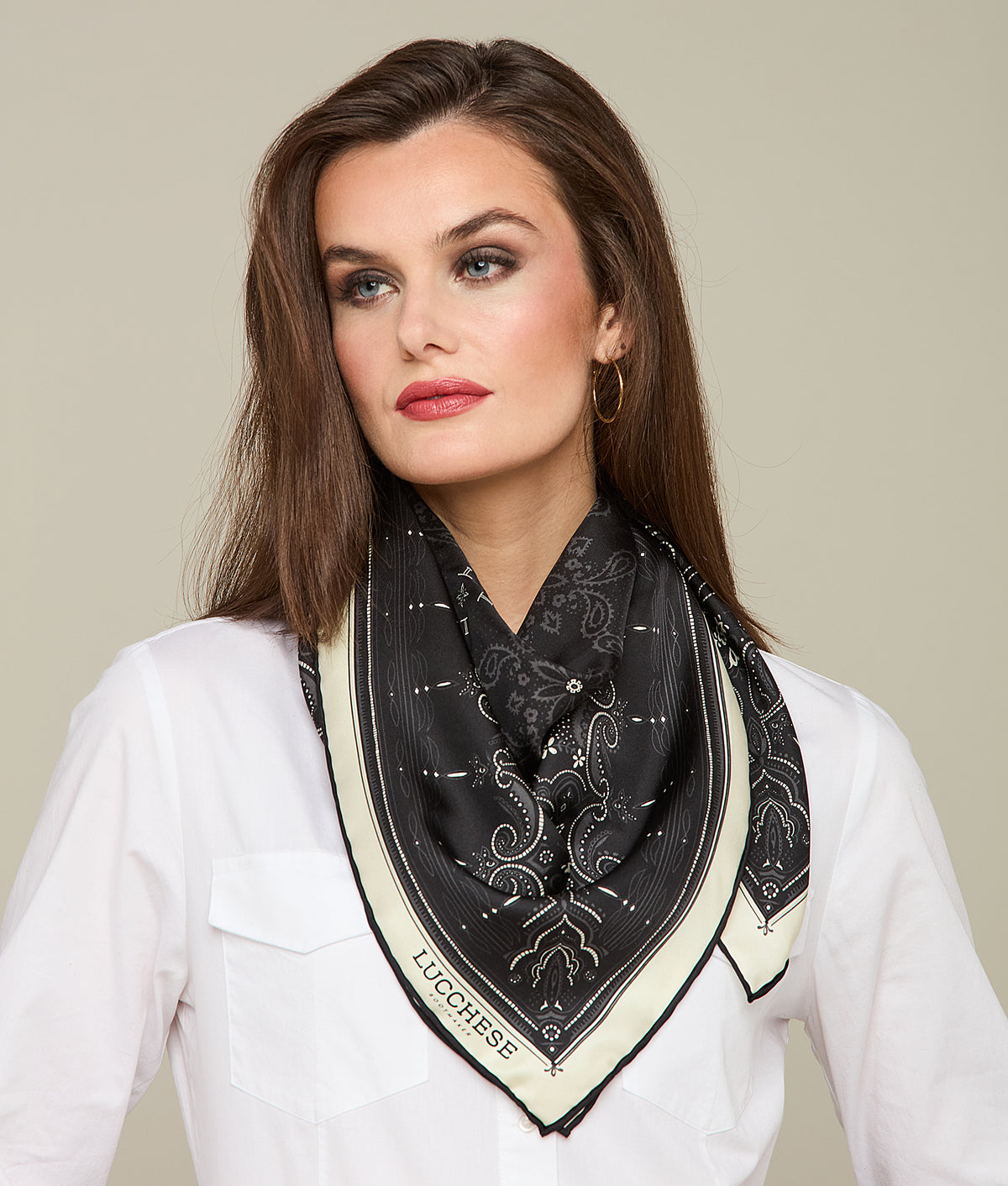 
    Mirrored L Scarf :: Black/White