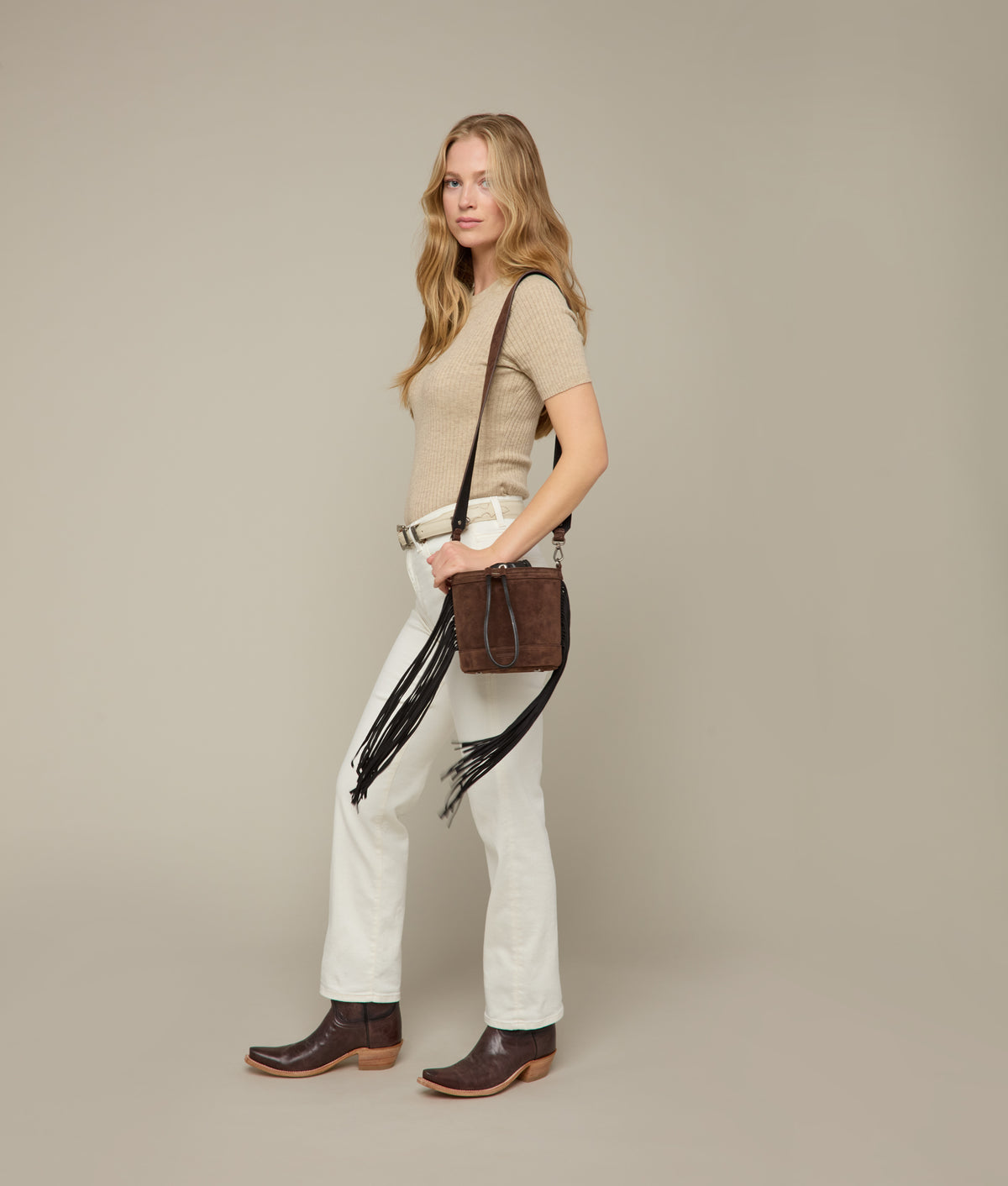 
        Fallon Fringe Bucket Bag :: Brown