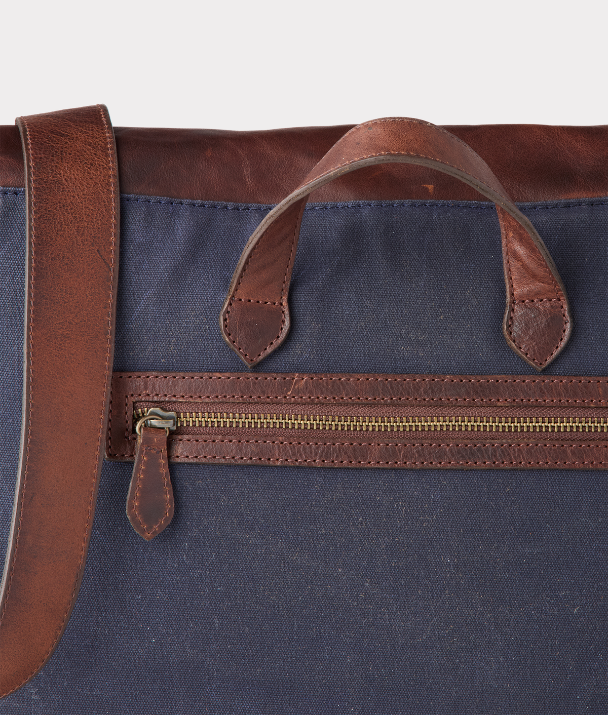 
        Everyday Waxed Canvas Messenger Bag :: Navy