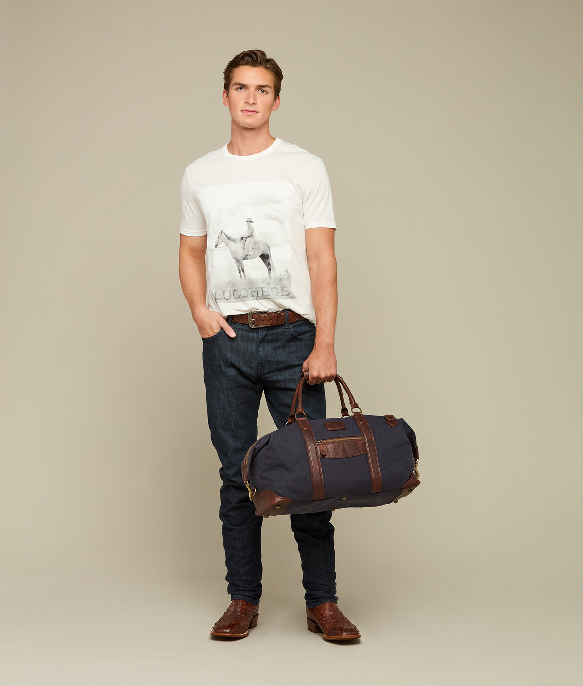 
    Everyday Waxed Canvas Weekender :: Navy