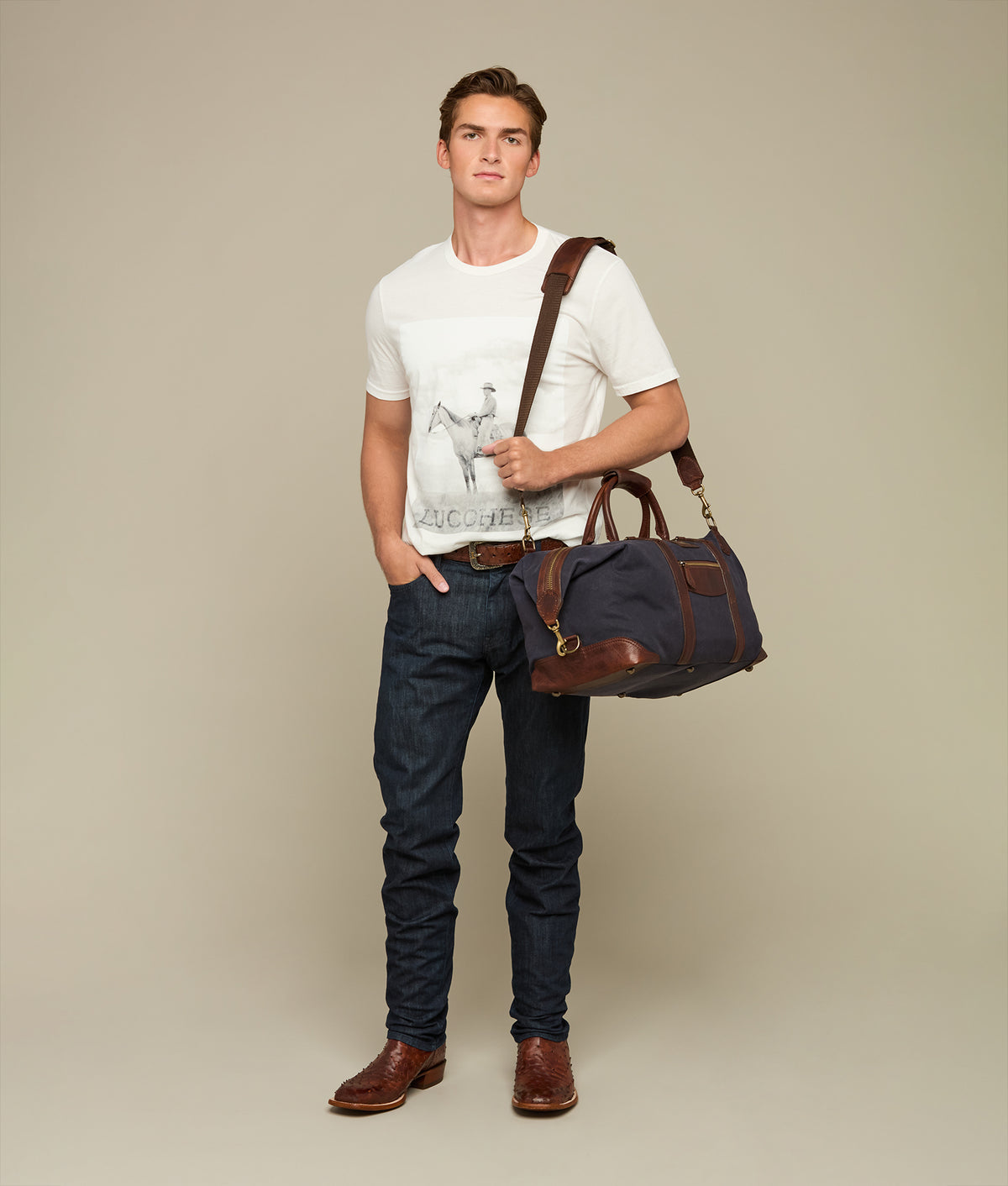 
    Everyday Waxed Canvas Weekender :: Navy