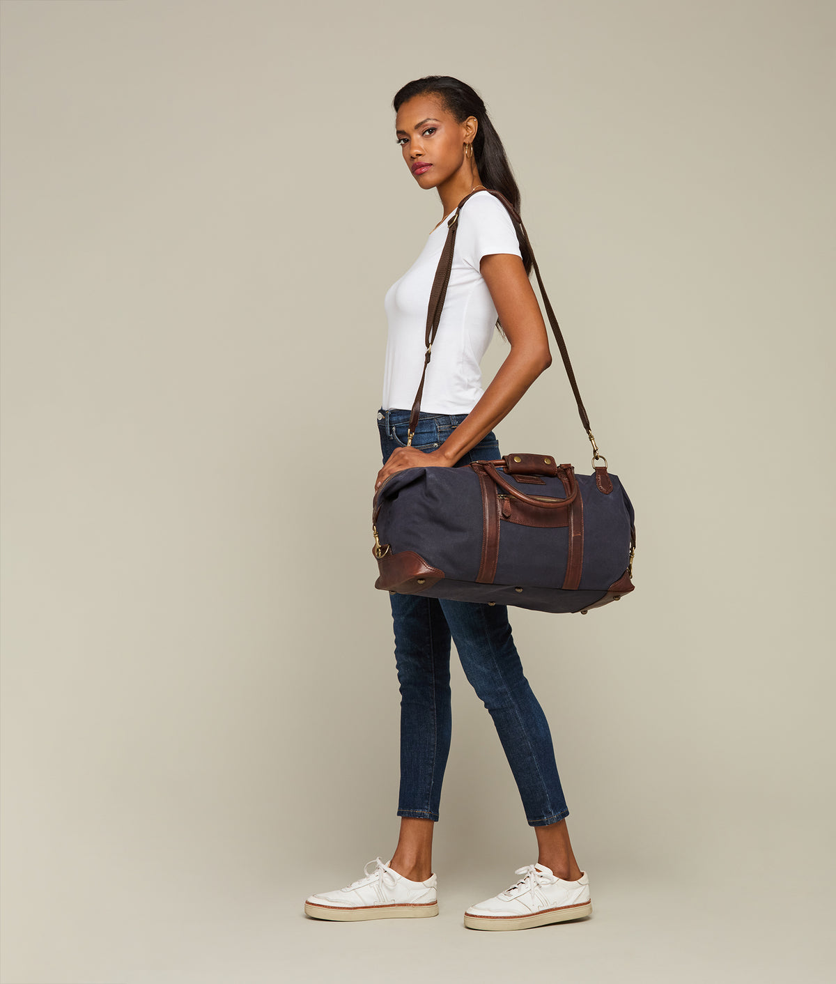 
    Everyday Waxed Canvas Weekender :: Navy