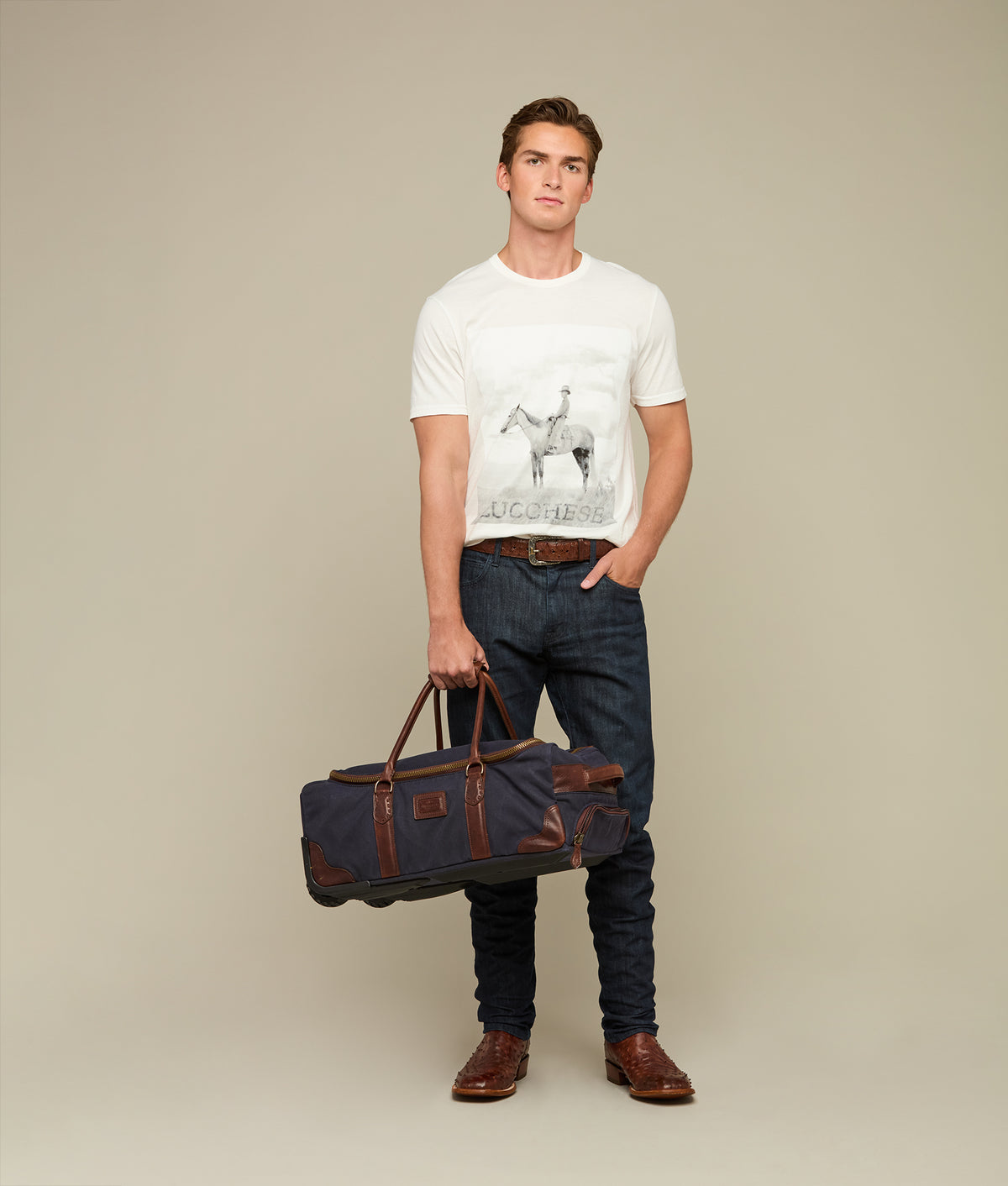 
    Everyday Waxed Canvas Rolling Duffle :: Navy