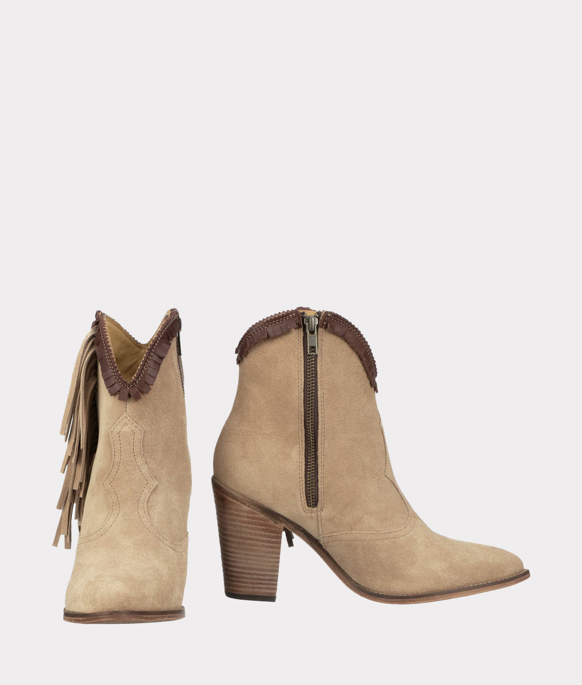 
    Sofia Fringe :: Camel