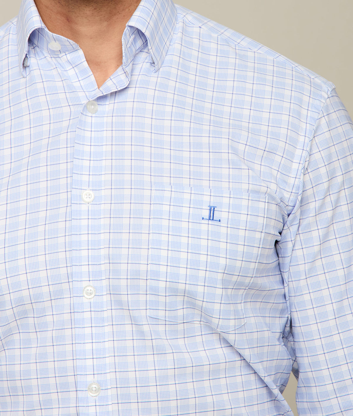 
        San Antonio :: White And Blue Graph Plaid