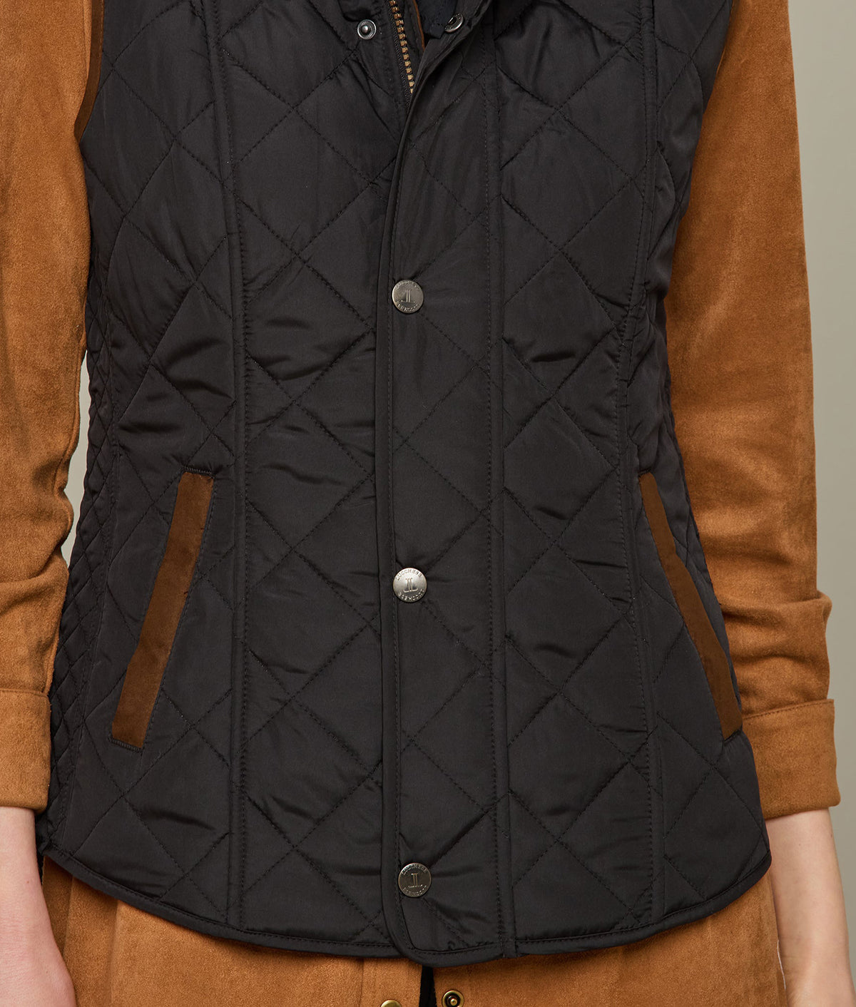 
        Quilted Vest :: Black